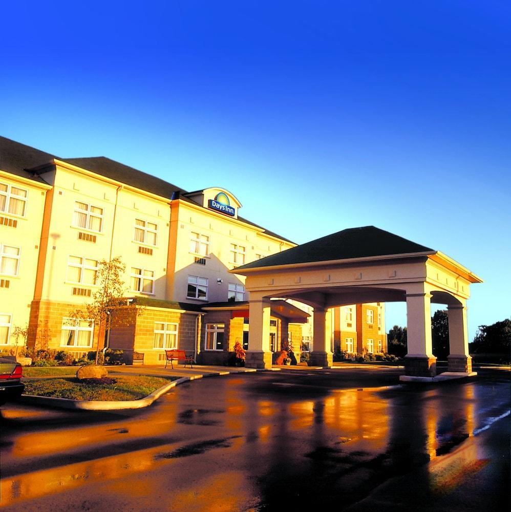 Days Inn By Wyndham Orillia Εξωτερικό φωτογραφία
