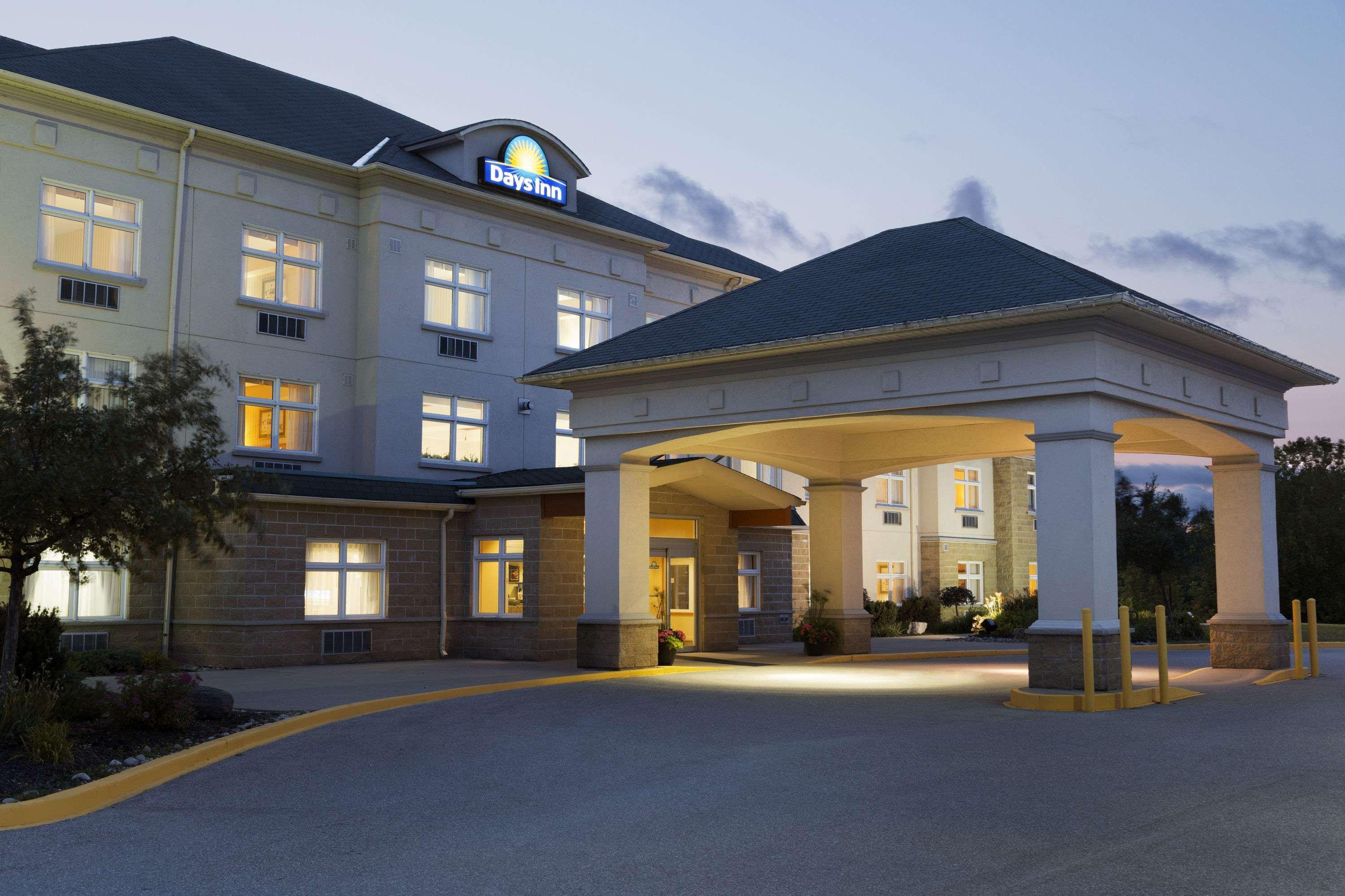 Days Inn By Wyndham Orillia Εξωτερικό φωτογραφία