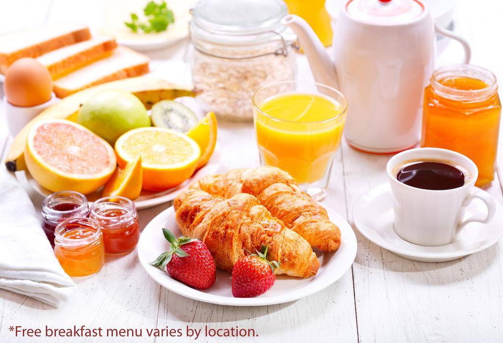 Days Inn By Wyndham Orillia Εξωτερικό φωτογραφία